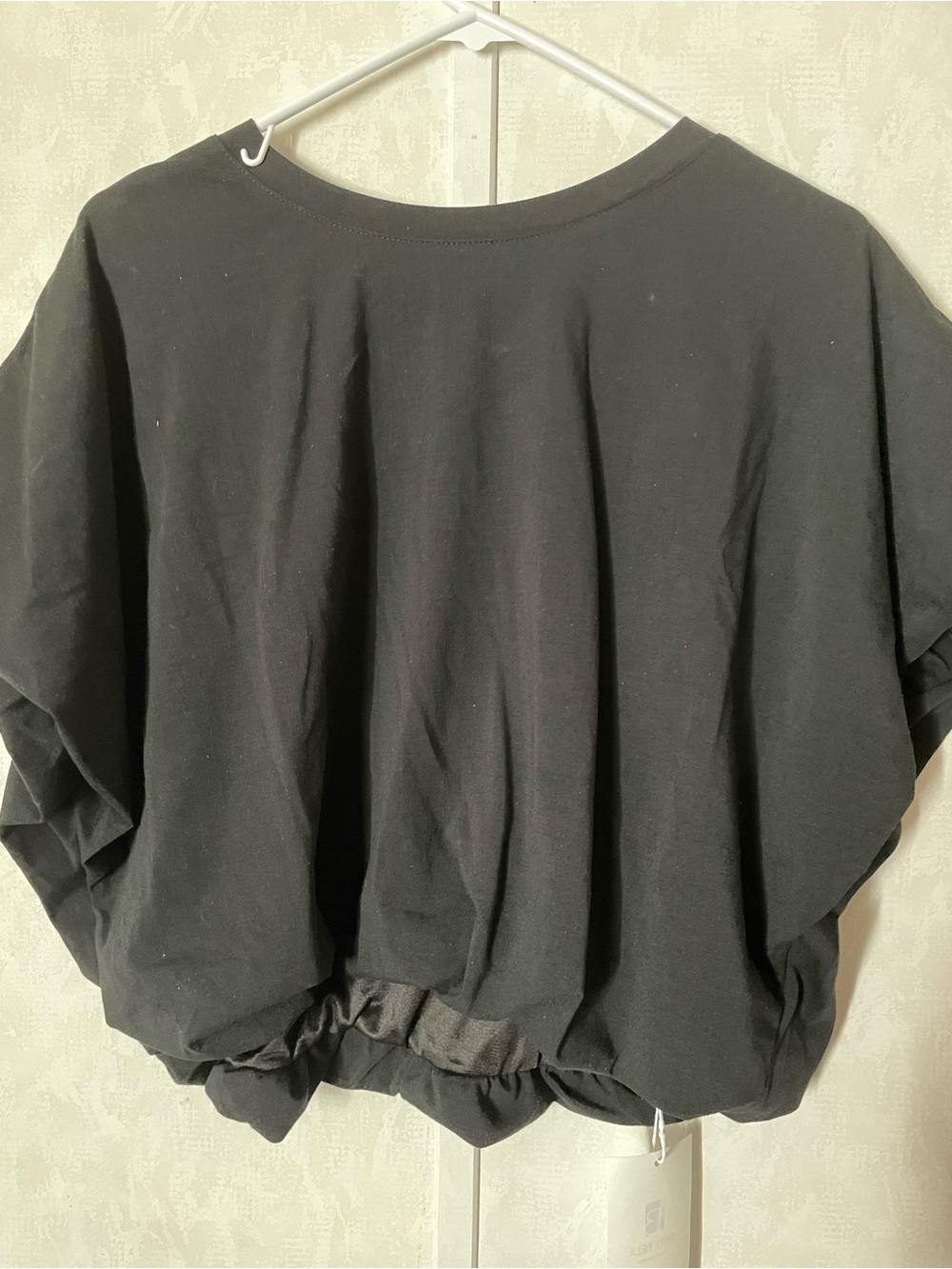 Relaxed Black Short Sleeve Women's Tee with Gathered Hem
